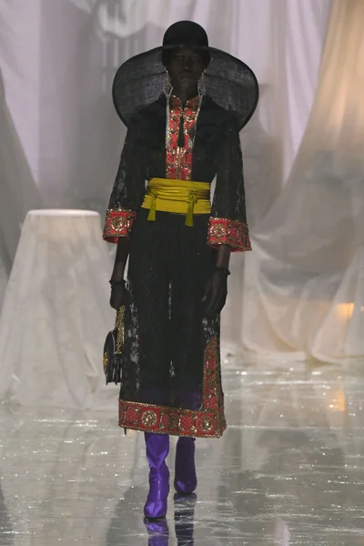 Look 62